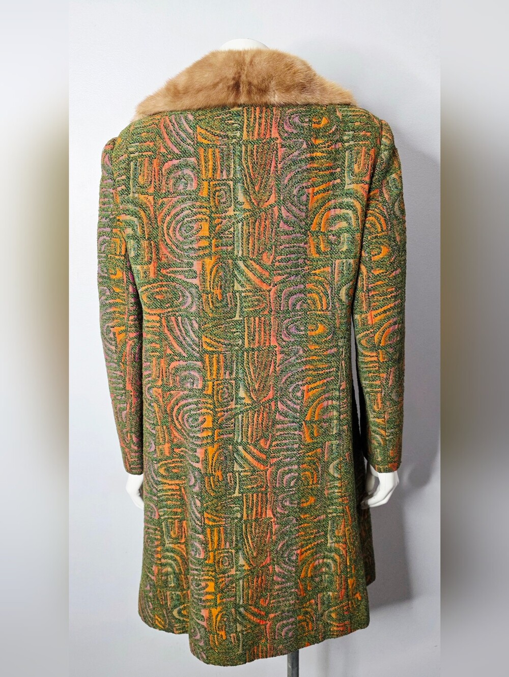 Vintage 1960s Mod Brocade Tapestry Coat with Real Fur Collar - Picture 7 of 7